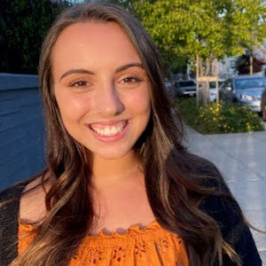 Meet your Posher, Alyssa